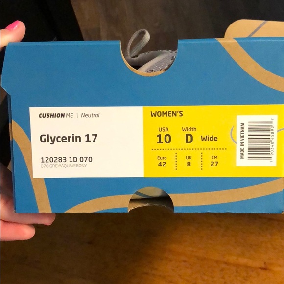 Brooks size 10 wide women’s - Picture 4 of 4